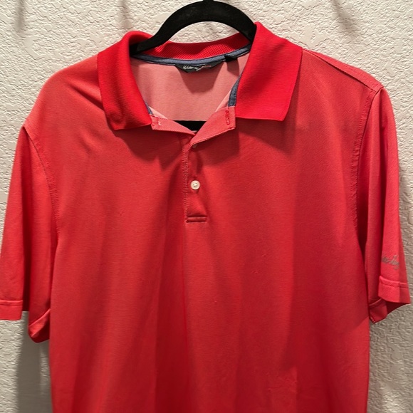 Walter Hagan size medium men’s short sleeve golf shirt red pattern ⛳️🏌🏾‍♂️ - Picture 2 of 6